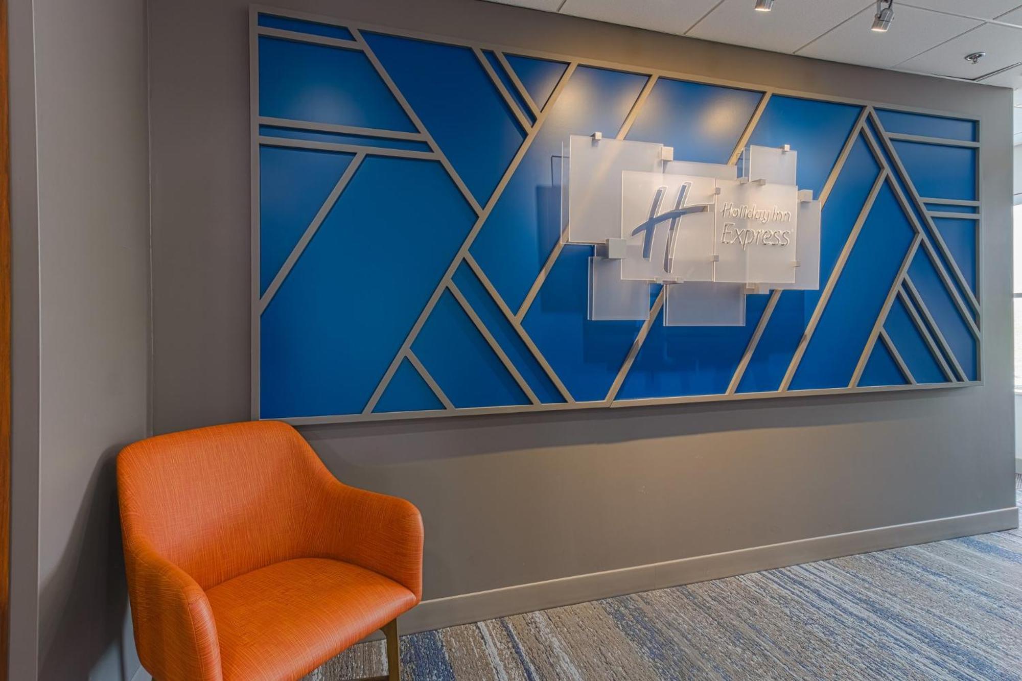 Holiday Inn Express Hartford-Newington By Ihg Dış mekan fotoğraf