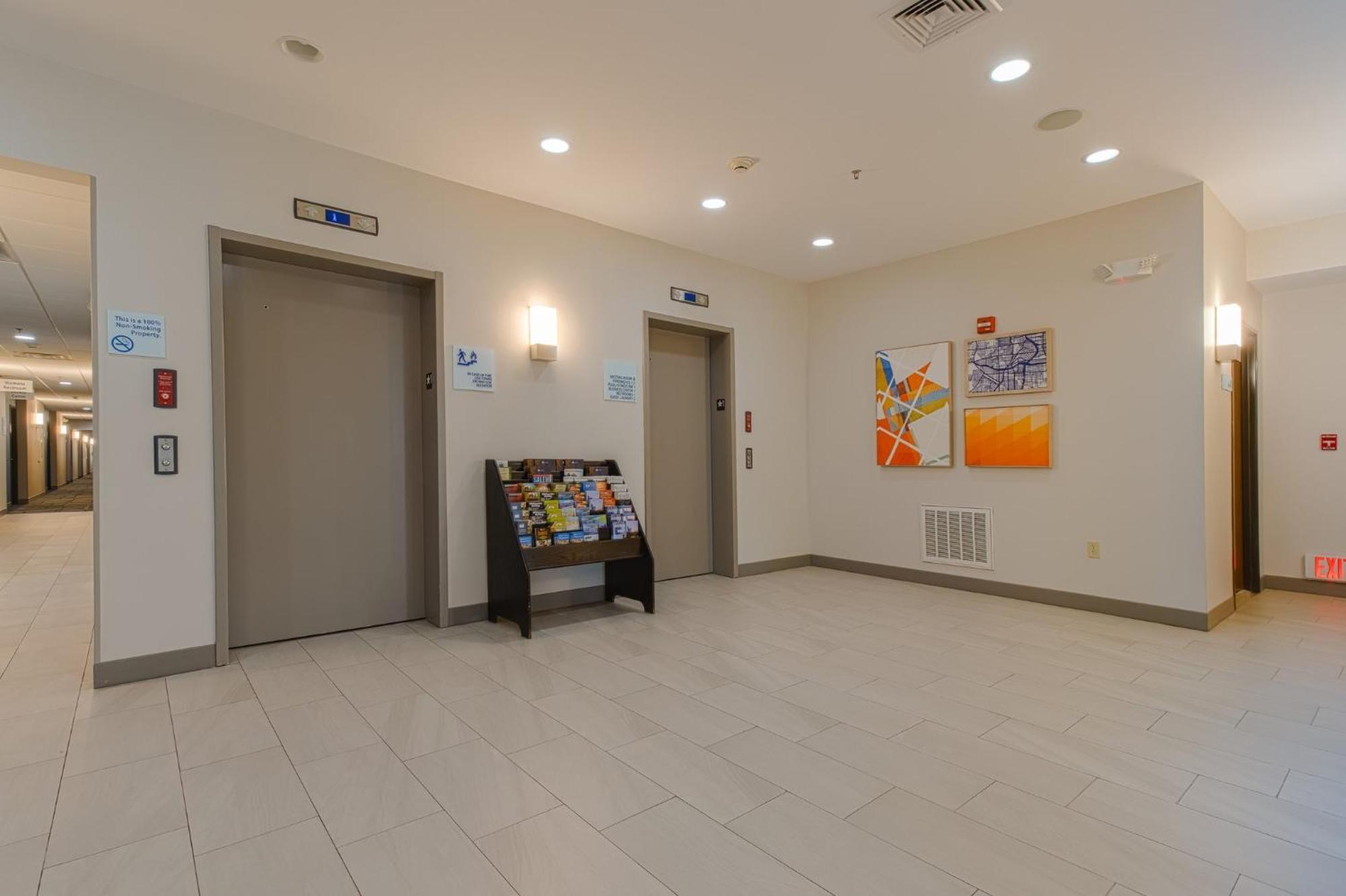 Holiday Inn Express Hartford-Newington By Ihg Dış mekan fotoğraf