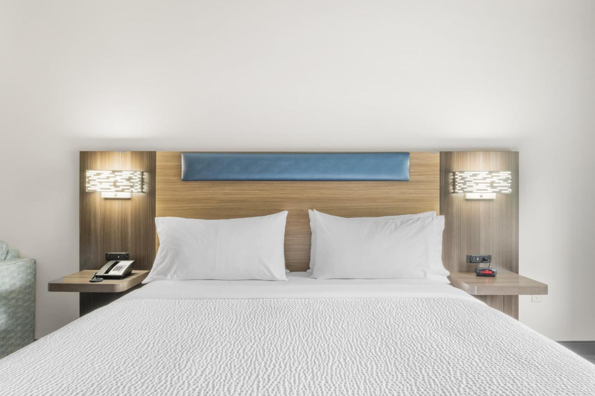 Holiday Inn Express Hartford-Newington By Ihg Dış mekan fotoğraf
