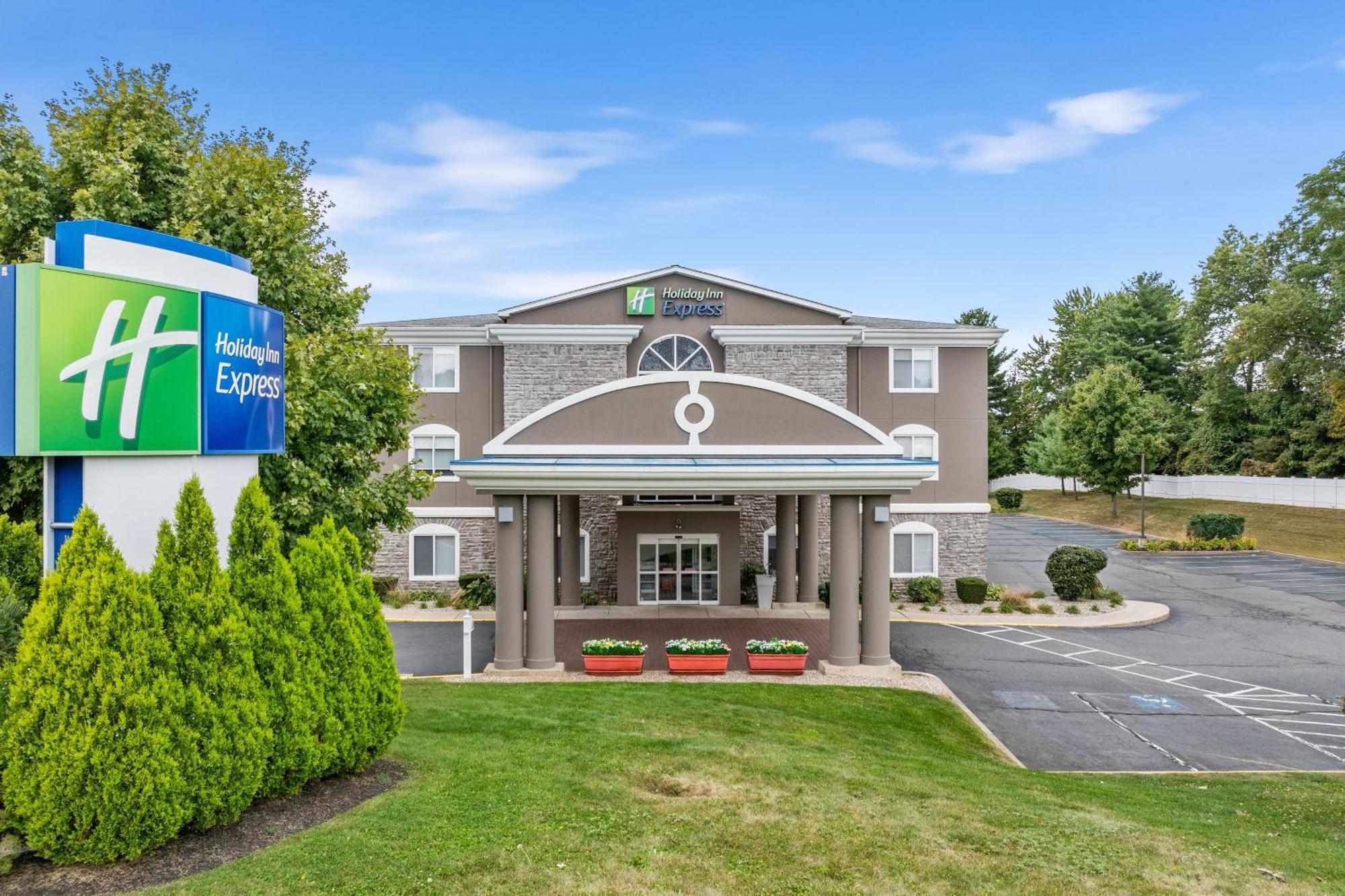 Holiday Inn Express Hartford-Newington By Ihg Dış mekan fotoğraf