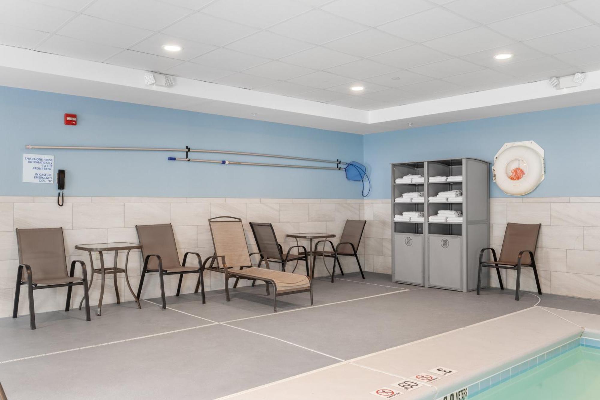 Holiday Inn Express Hartford-Newington By Ihg Dış mekan fotoğraf