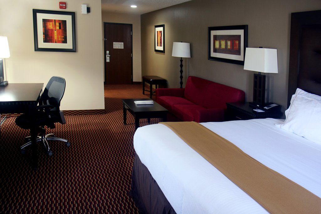 Holiday Inn Express Hartford-Newington, An Ihg Hotel Dış mekan fotoğraf